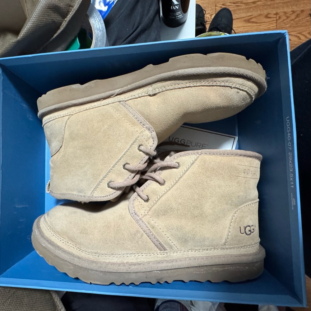 UGG Neumel Beige Suede Boots size 6 Womens